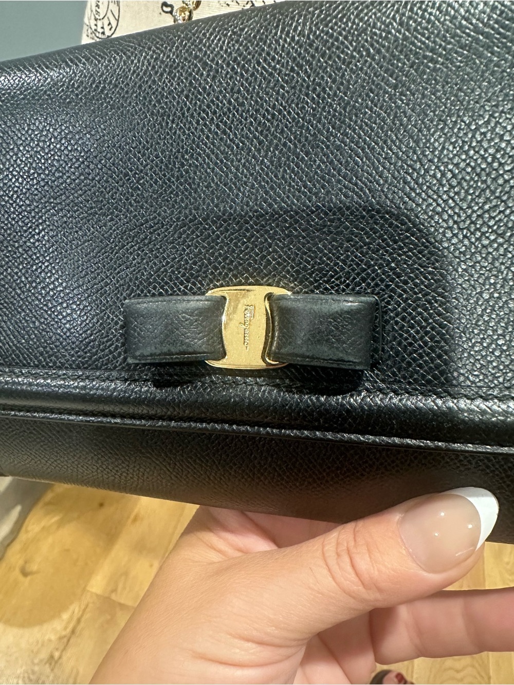 Salvatore Ferragamo Black Leather Vara Bow Crossbody with Gold Chain - Picture 9 of 9